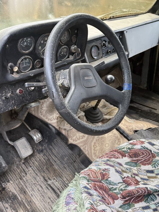 Добрий стан, працює тільки задній поивід.