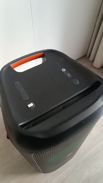 JBL partybox 100