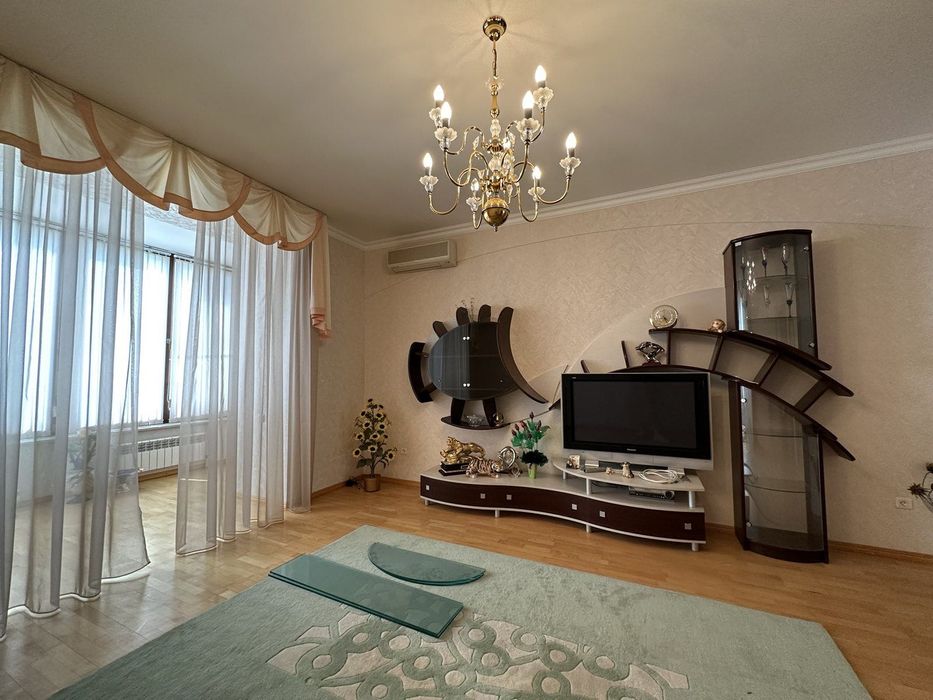 3-rooms apartment apartment by the address st. Kulikovo pole pl Oktyabrskoy revolyutsii pl (area 144 m²) - Atlanta.ua - photo 2