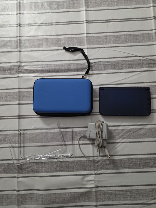 New nintendo 3ds xl  desbloqueada