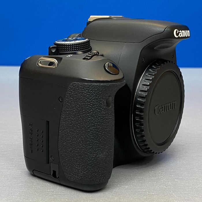 Canon EOS 600D (Corpo) - 18MP