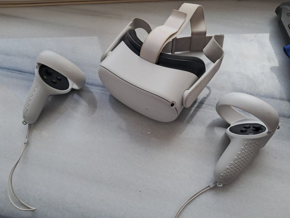 家庭用ゲーム機本体 Apple -  Quest 2 64GB Amazon | Meta Quest 2—完全ワイヤレスのオールインワンVRヘッド