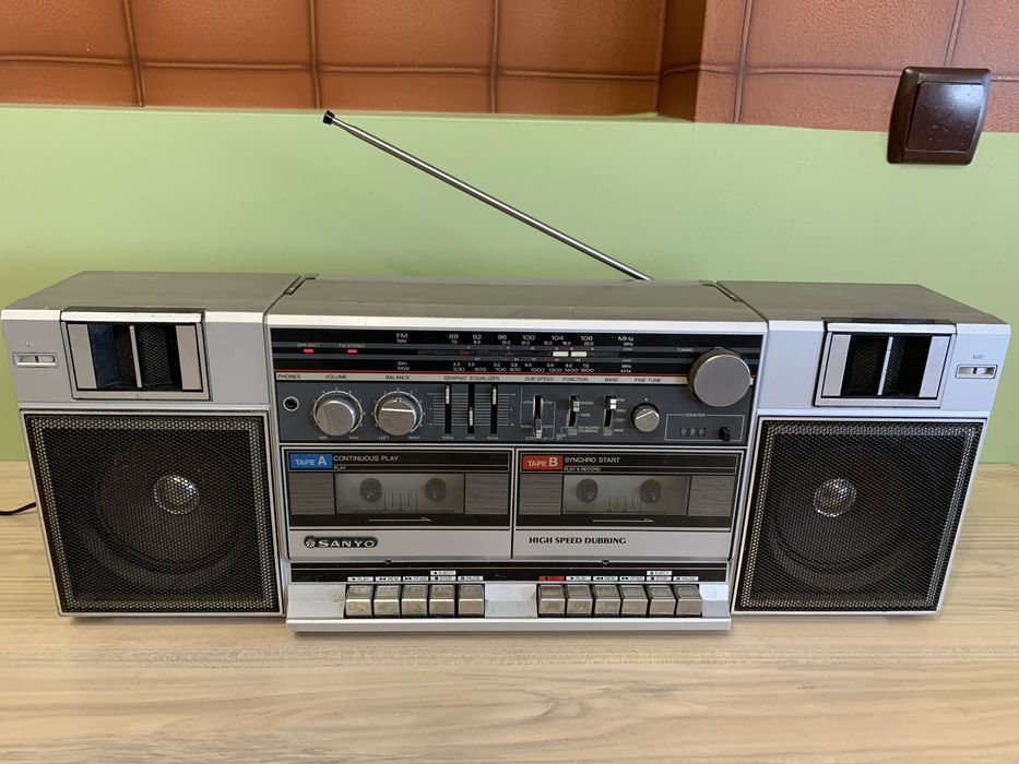 Магнітофон Sanyo MW220K