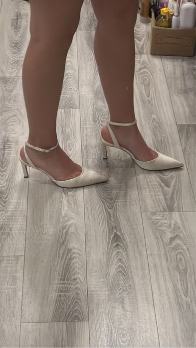 Satynowe buty ślubne