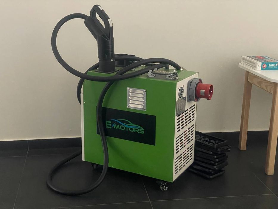 Зарядная мобильная  станция для электромобиля