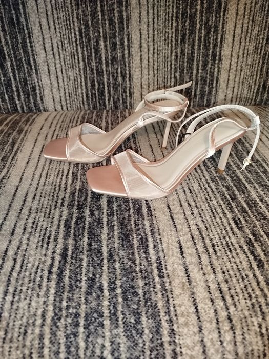 Buty Stradivarius