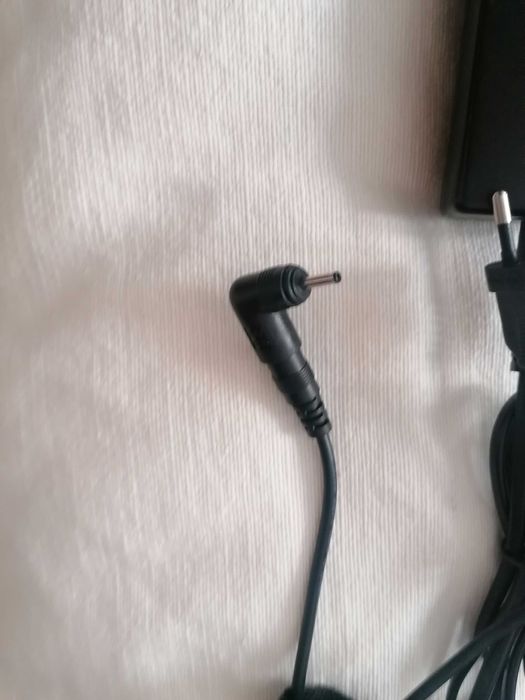 Universal PC Charger427551214032005124