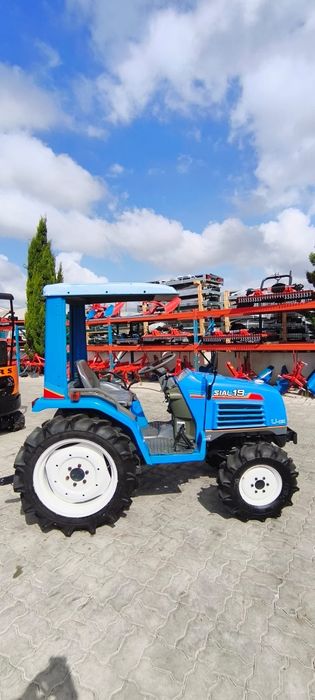 Iseki TF 19F - 3 cilindros 4x4 direção assistida