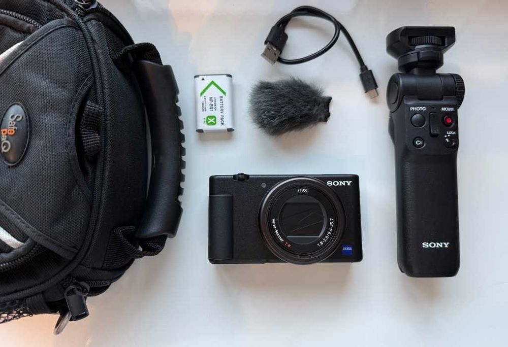APARAT SONY ZV-1 + 32Gb + etui + aku + GPVPT2BT Z PILOTEM Sony GP-VPT2BT