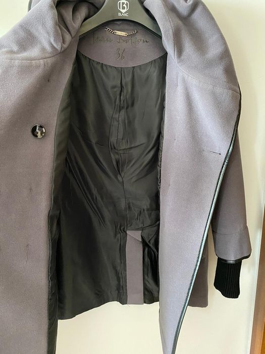 Elegancki wełniany płaszcz Jean Boison