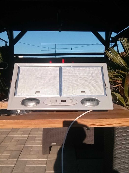 Pochłaniacz pod zabudowę.