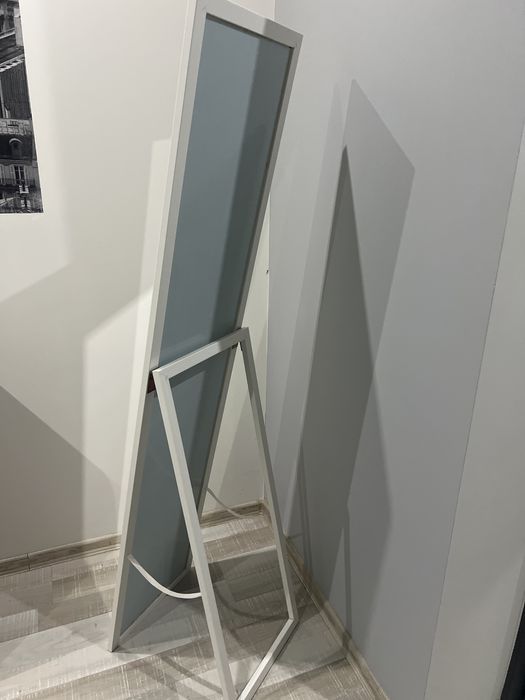 Lustro stojące biale