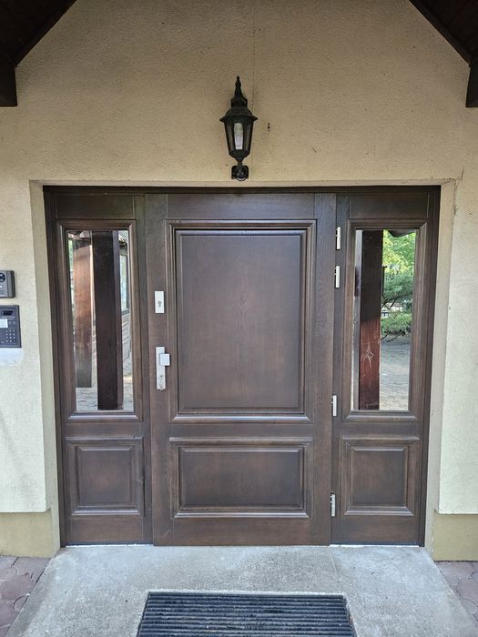 drzwi zewnętrzne drewniane producent oferujemy montaż i dowóz