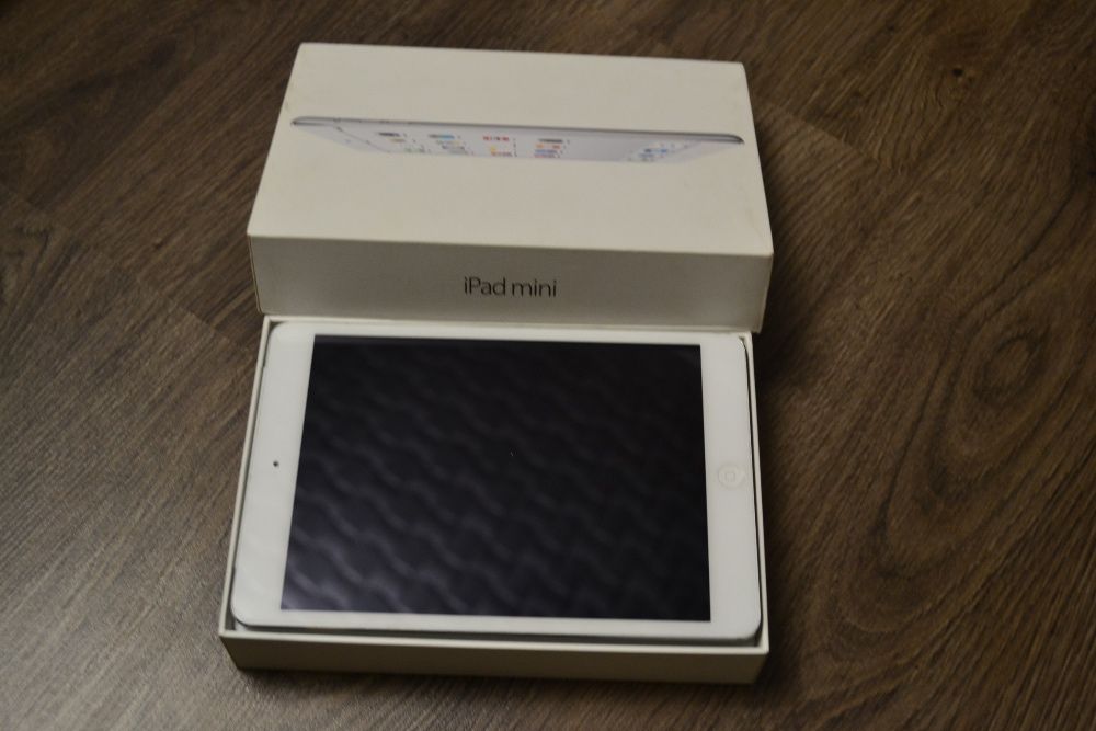 iPad mini Wi-Fi + Cellular 4G