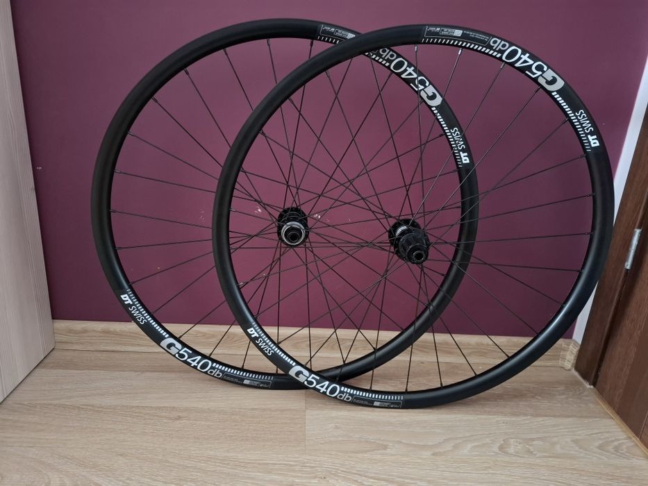 Nowe koła 28 29 dt swiss novatec gravel sztywne osie maszynowe łożyska