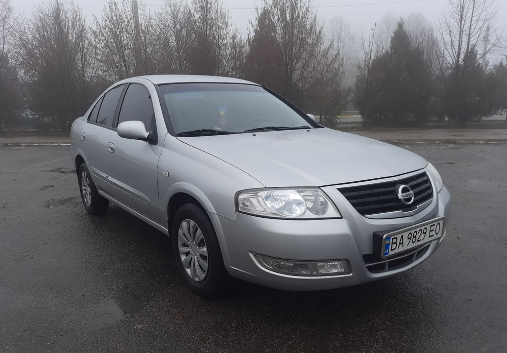 Продам Nissan Almera Classic (b10), 2010 року випуску (перша реєстрація - липень 2011), двигун 1,6, газ/бензин, АКПП, пробіг 186 тис.км. В рідній фарбі, на гарній зимовій гумі. В наяаності повний електропакет,  центральний замок, двостороння сигналізація,підігрів дзеркал та заднього скла, підігрів сидінь, склопідйомники, кондиціонер, ГУР. В 2022 році встановлено та документально оформлено дороге газове обладнання,затоновано якісною плівкою. Також встановлено світло Xenon, фаркоп, дводінова магнітола, акустика,  EVA килимки, модельні чохли. На 160т. пройдено велике ТО (регулювання клапанів, повна заміна мастила в АКПП, заміна всіх рідин,  АКБ, амортизаторів, гальмівних дисків, барабанів, колодок, і т.д.). По авто все працює без нарікань. З обов'язковим переоформленням (можливо через "ДІЯ"). Аргументований торг при огляді.