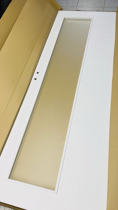 Porta interior com 200 x 75 x 3,5 cm