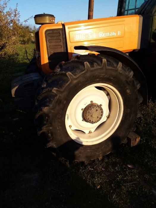 Traktor  Renault  106-54