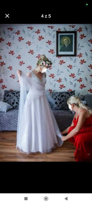 Suknia ślubna biała.