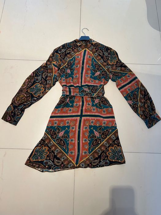 Zara taliowana sukienka L wzorzysta orientalna