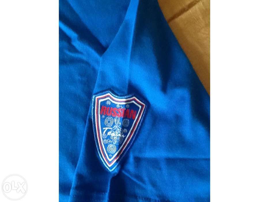 T Shirt original de Clube Russo e boné
