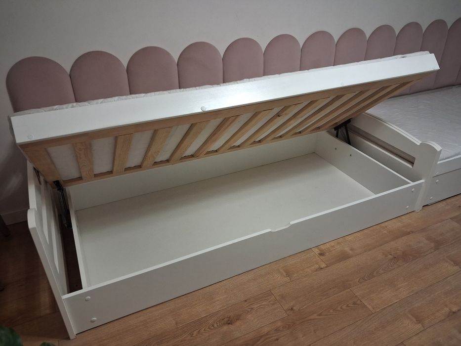 Sprzedam dwa łóżka 90×200, Łóżko plus materac
