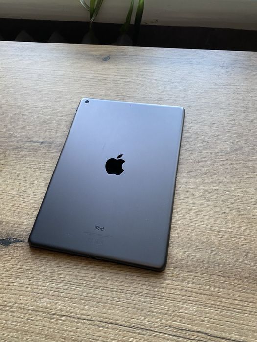 Apple iPad (9th generation) 64GB Space Gray