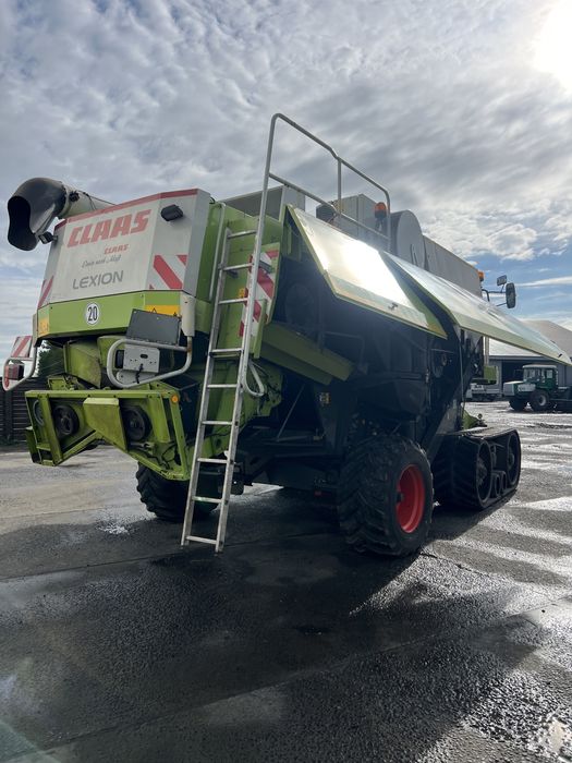 Claas Lexion 480 на гусеницях 2003 рік випуску