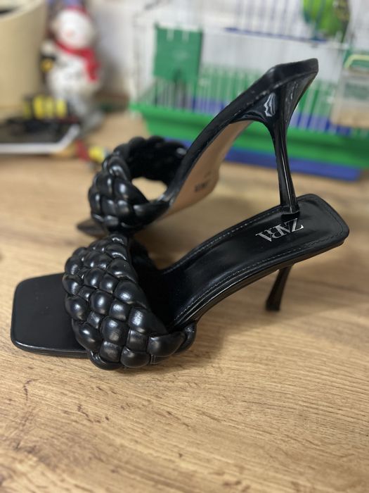 Босоніжки - сабо