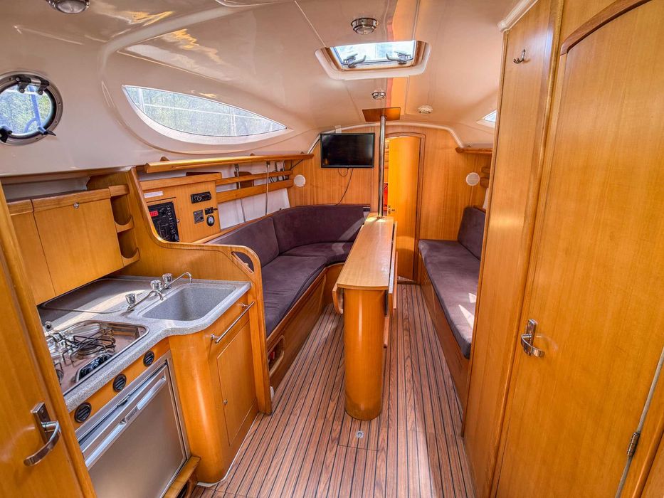 Sprzedam jacht MAXUS 33