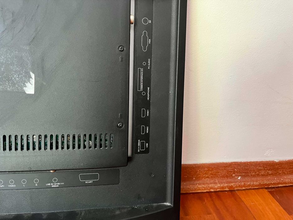 Telewizor OLE 32 Cale LED full hd