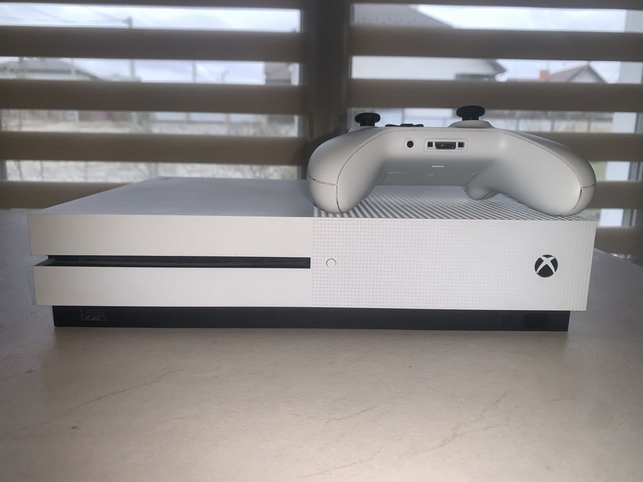 Продам xbox one s