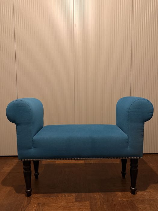Ławeczka tapicerowana w stylu glamour