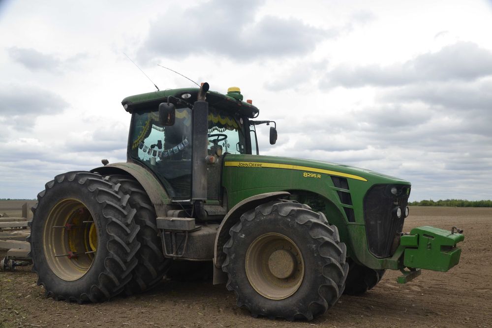 Трактор колісний John Deere 8295R