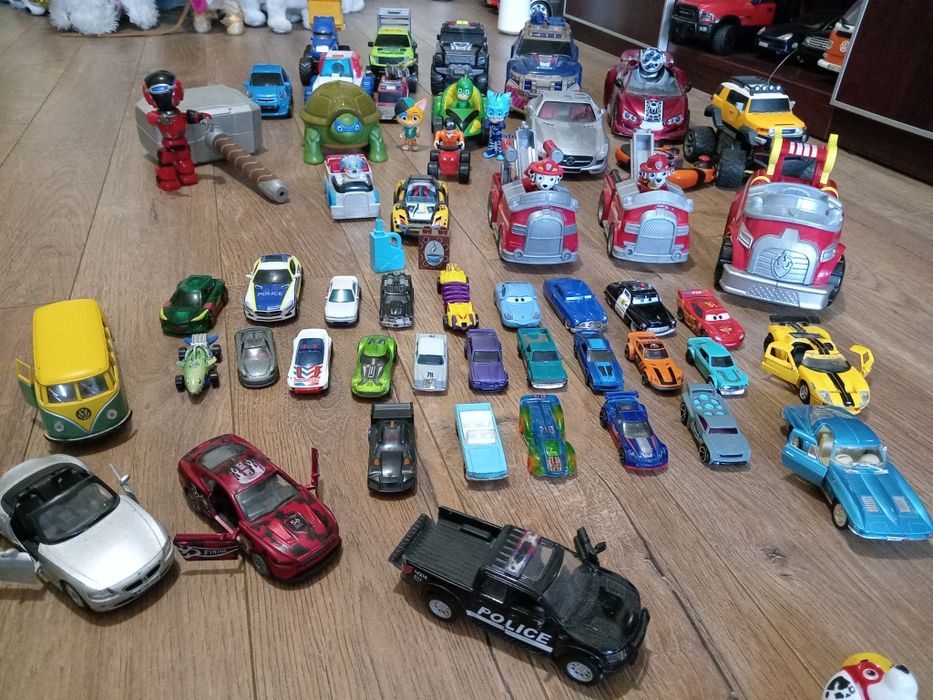 Машина модельки игрушки