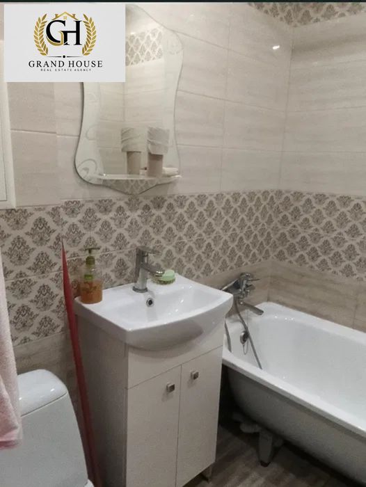 Продам двокімнатну квартиру. Вулиця Шатіла.