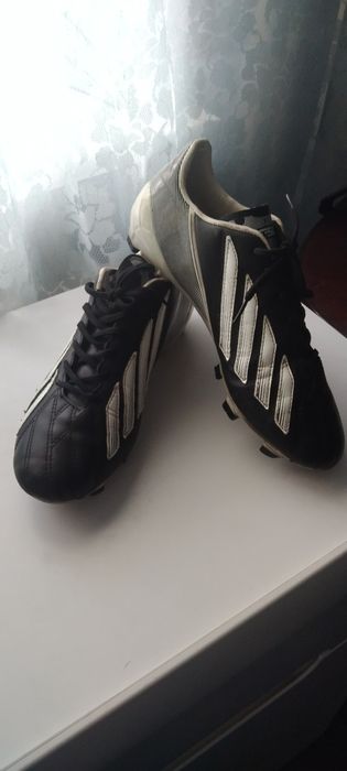 Продам бутси 42 розміру