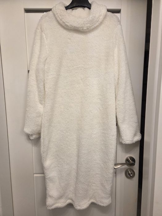 Ciepła polarowa sukienka