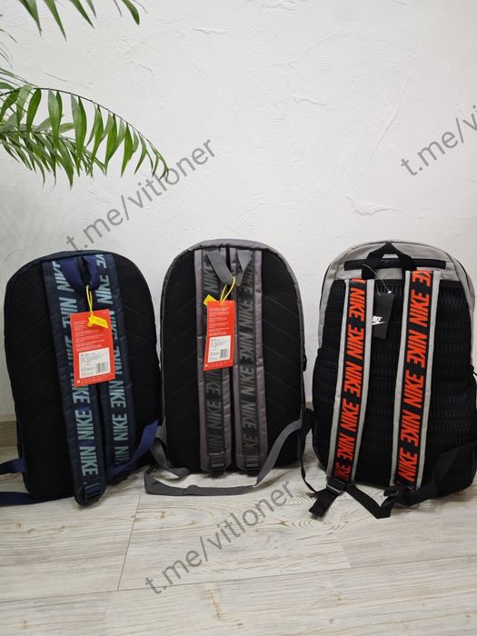 Стильний рюкзак Nike NK SPRTSWR Essentials Bkpk