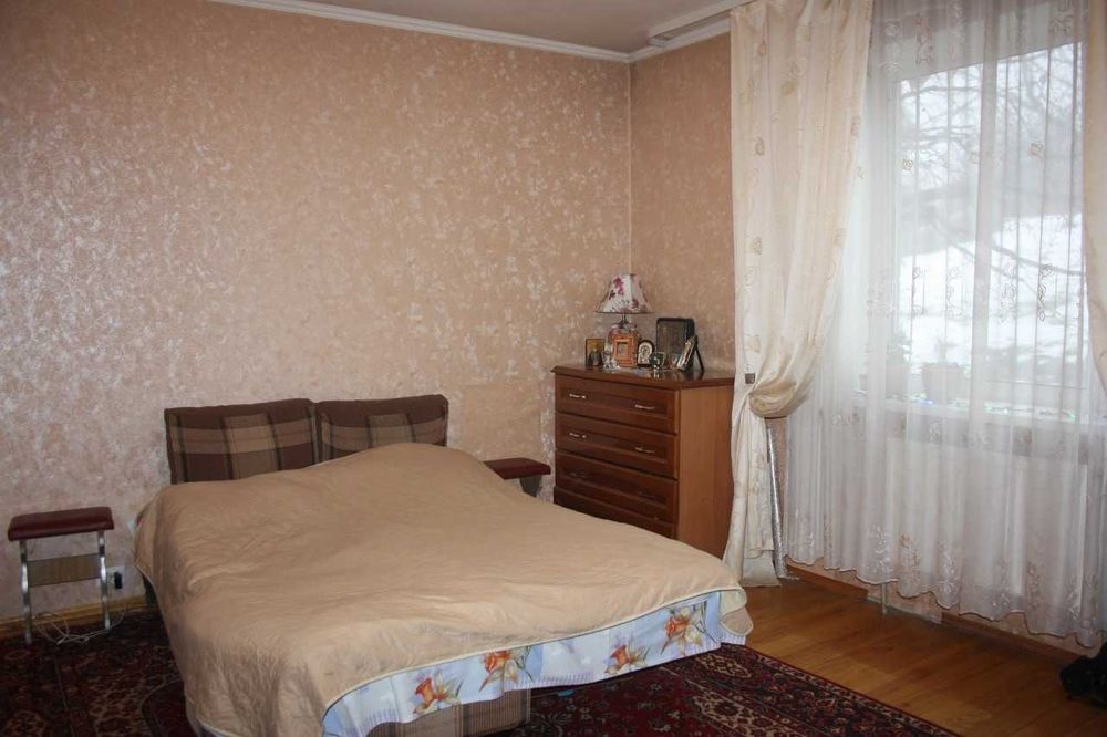 Продам 3-поверховий будинок в Березині 3449