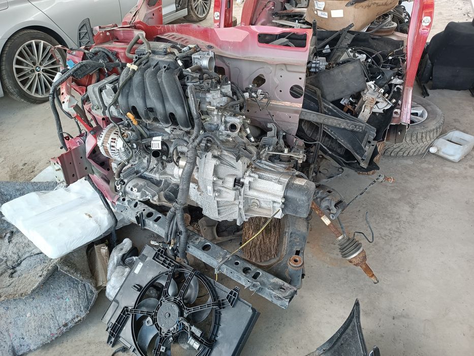 Двигатель Nissan Juke 1.6 бензин.