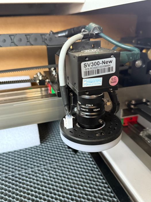 Profesjonalny laser 1390, CO2, 150W z kamerą SV300-New