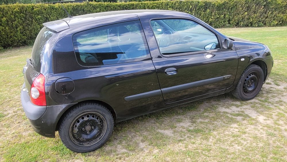 Renault Clio 1.2 rok 2003