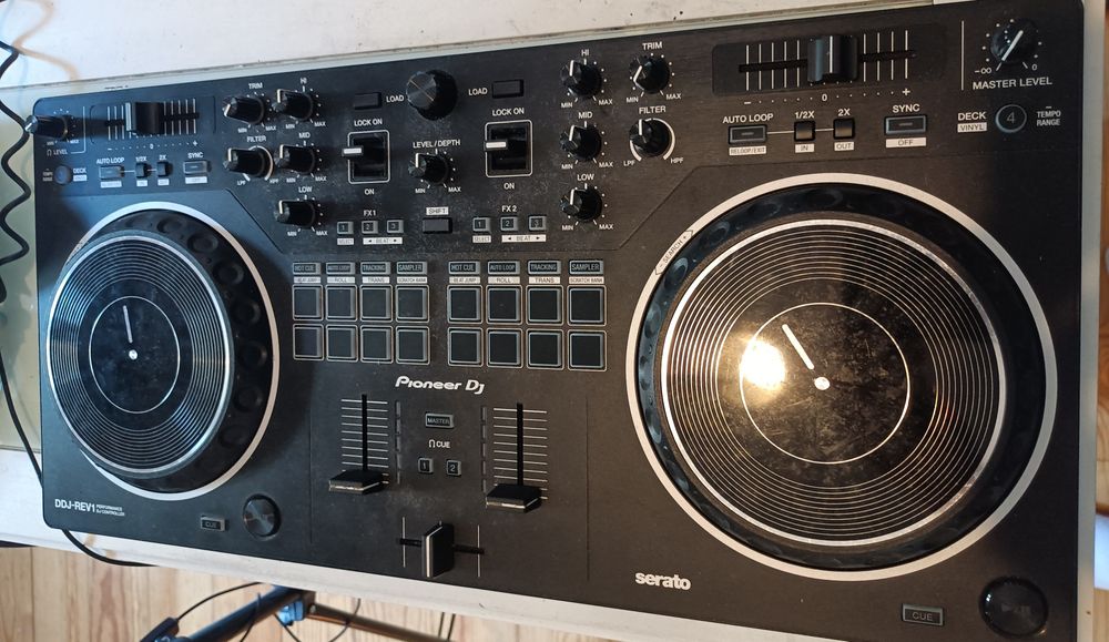 Controladora PIONEER DJ REV1