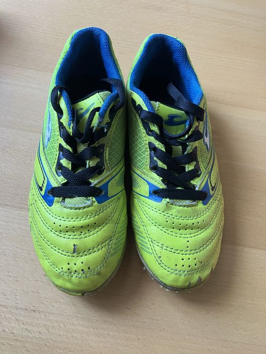 Взуття для футболу 31 розміру