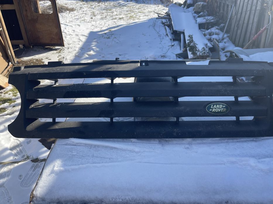 Продам решетку радиатора на Рендж ровер л322 2008 год ресисалинг