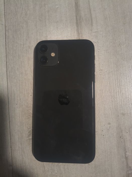 продам IPhone 11