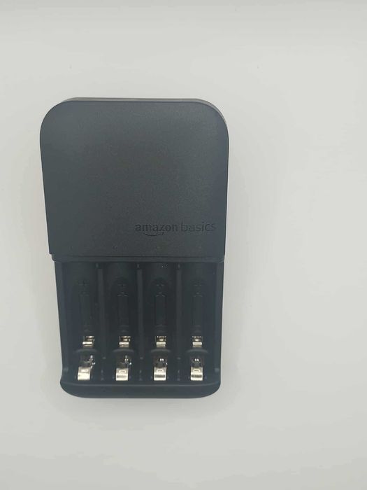 Amazon Basics – ładowarka do akumulatorów AA/AAA Ni-MH (EU plug).
