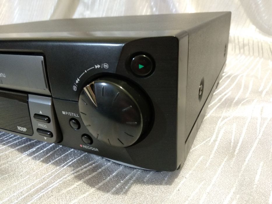 Відеомагнітофон LG N30P