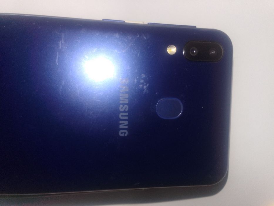 Редмі 12с і самсунг м20